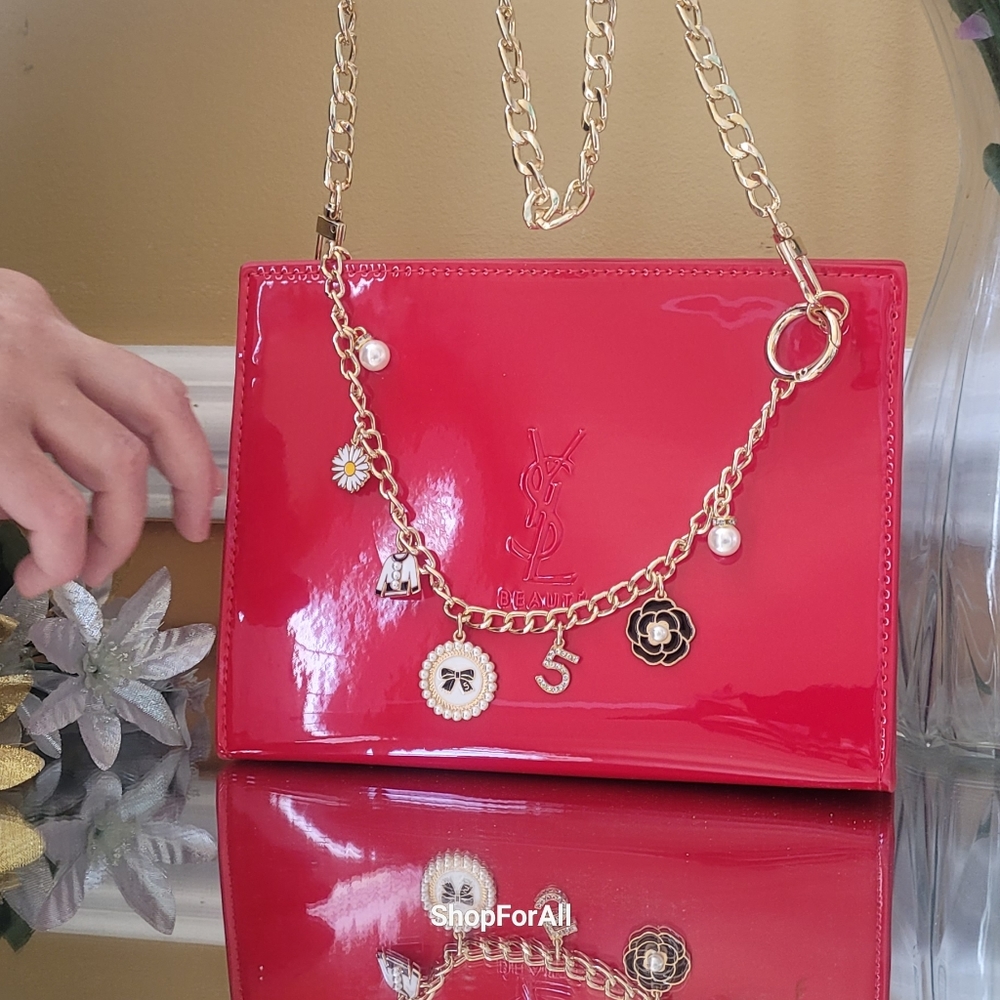 Yves Saint Laurent - Picture 6 of 16